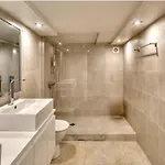 Luxury Face To The Sea - Swimming Pool