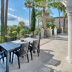 Luxury Face To The Sea - Swimming Pool *