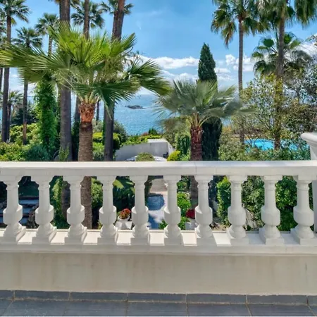 Luxury Face To The Sea - Swimming Pool Vila *